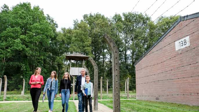 amsterdam smallgroup camp vught national memorial tour