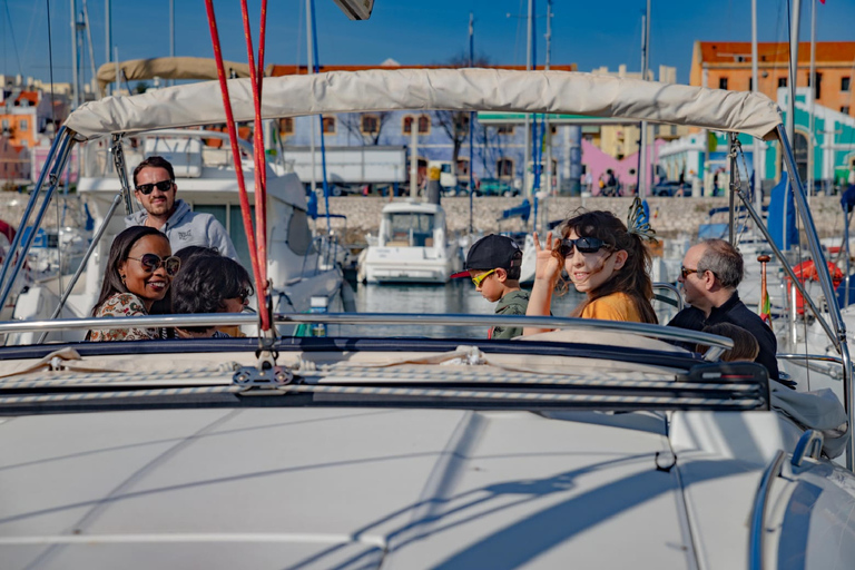 Lisbon: Private Tagus River Yacht TourLisbon: Private Tagus River Yacht Tour 2-Hours