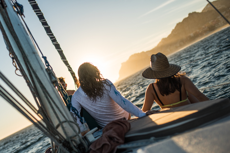 Los Cabos : Croisière partagée au coucher du soleilCroisière partagée à la voile au coucher du soleil à Cabo San Lucas SY