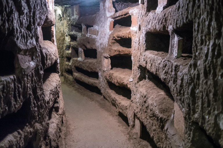 Rome: rondleiding catacomben met vervoer Optioneel Trevi ondergrondsRome: tour door de catacomben in het Spaans met vervoer