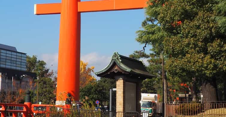 Kyoto: Hidden Gems E-Bike Tour with Local Japanese Guide photo 3