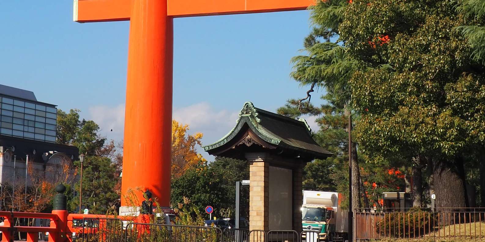 Kyoto experience — temples, geisha, bamboo grove — image 2