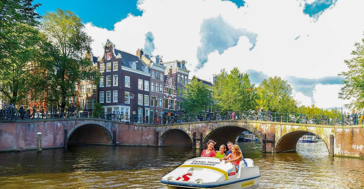 Afbeelding 2 van Amsterdam: unieke waterfietservaring in de grachten