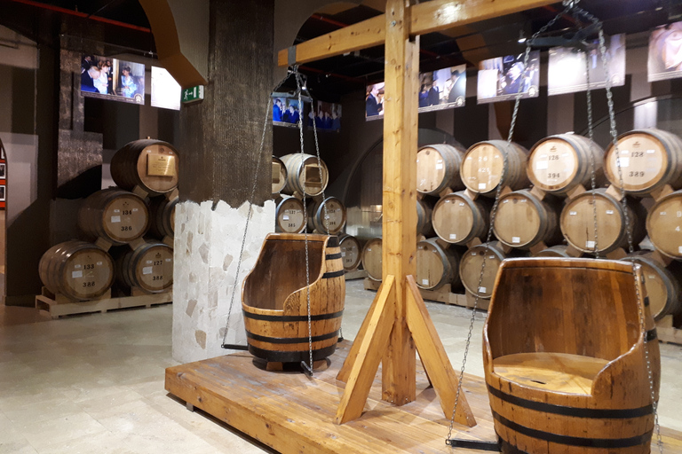 Fabbrica di Brandy di Yerevan: Tour di degustazione del brandy armenoYerevan: degustazione di cognac armeno