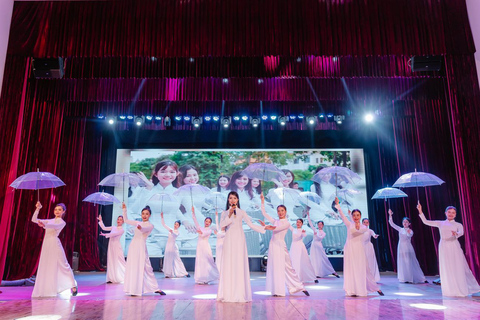 Da Nang : Spectacle d&#039;élégance traditionnelle vietnamienne Ao Dai