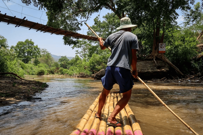 Rafting en bambou avec transferts depuis et vers l&#039;hôtel