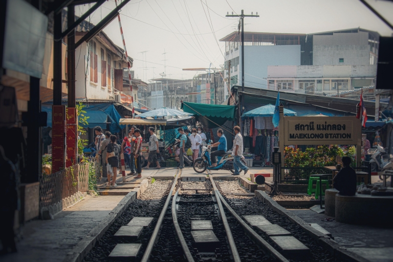 Bangkok: Zugmarkt und schwimmender Markt