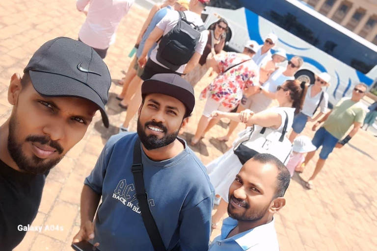 Explore Cultural Colombo and Local Cuisine Tour by bus