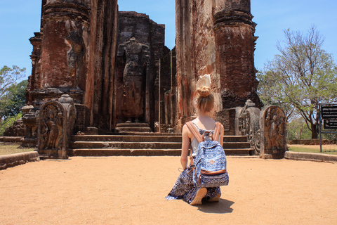 Da Negombo: Escursione di una giornata intera alla città Unesco di AnuradhapuraDa Negombo: viaggio di un&#039;intera giornata nella città UNESCO di Anuradhapura