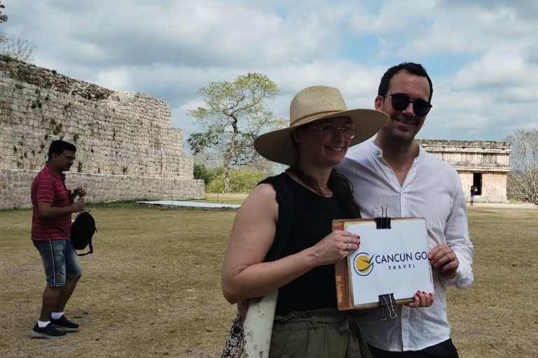 Uxmal : Site archéologique : visite guidée à pied avec droit d&#039;entréeVisite de groupe en anglais ou en espagnol avec droit d&#039;entrée