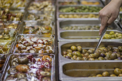 Seville: Food Tour with 10 Tastings of Tapas, Ham, Churros