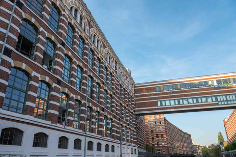 Leipzig: Karl-Heine-Canal 2 - Hour Canoe Tour