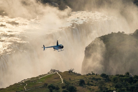 Livingstone : découverte des chutes Victoria en hélicoptèreVol de 30 min en hélicoptère