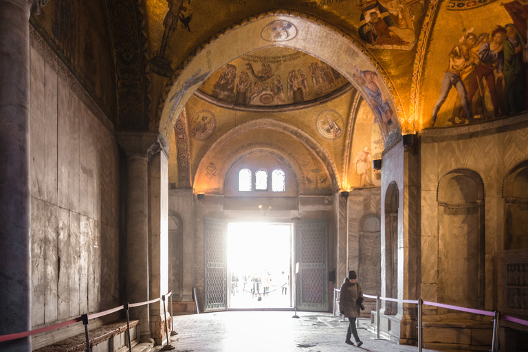 Venedig: Gondoltur och guidad tur i MarkuskyrkanMorgonvisning på spanska