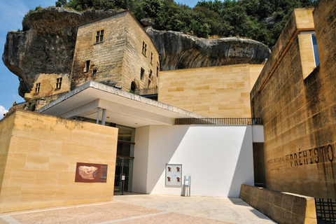 From Sarlat-la-Canéda: Lascaux IV and Cave Art Full-Day Tour