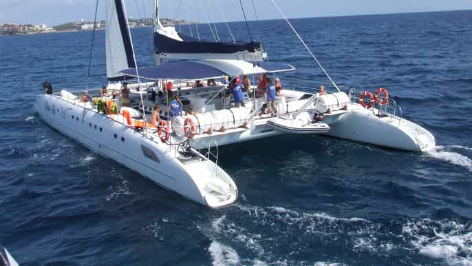 costa daurada catamaran tour and snorkeling