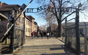 From Warsaw: Auschwitz-Birkenau Tour by Car