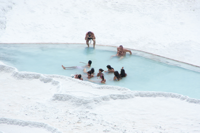 Desde Estambul: tour de un día de Pamukkale y Hierápolis