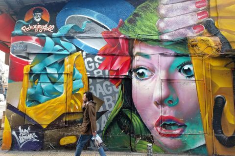Athene: begeleide stedelijke straatkunsttour
