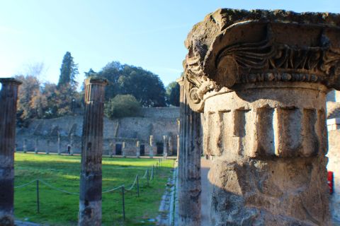 Pompeii: Private Ancient Pompeii and Herculaneum Tour