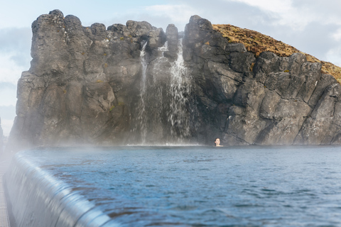 Reykjavik: Sky Lagoon Entree met TransferSaman Pas Toelating