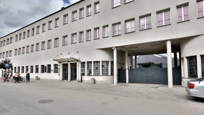 krakow schindlers factory museum guided tour