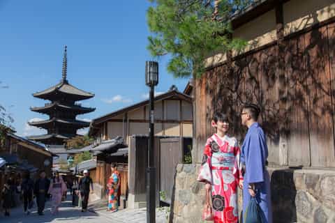 Kyoto: Photo Shoot with a Private Vacation Photographer