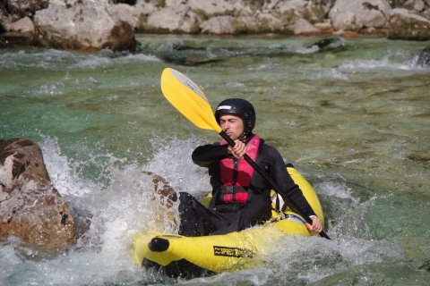 Bovec: Halbtägige Kayak-Tour auf dem Fluss Soča