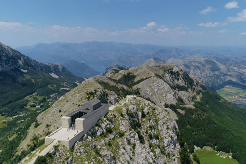 Montenegro: Ganztagestour zum Lovcen-Nationalpark &amp; mehrGruppentour: Abholung in Budva