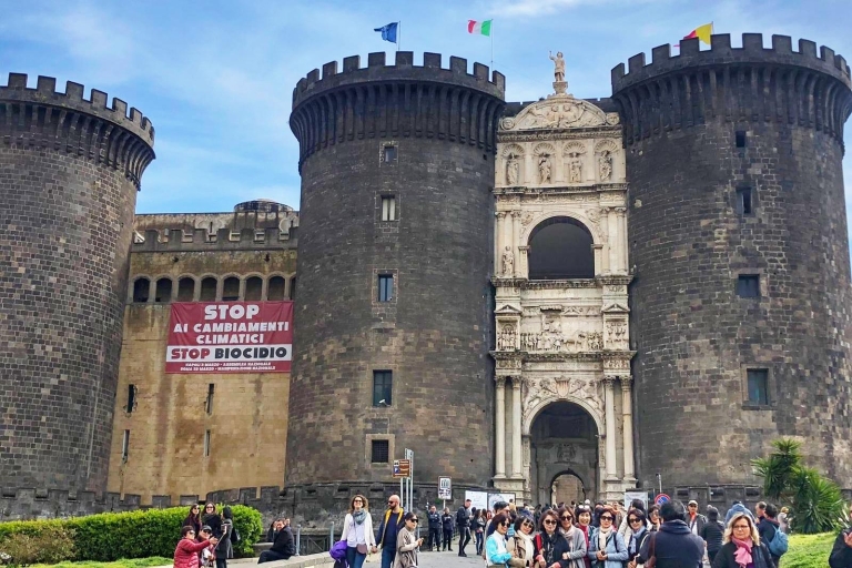 Naples : visite guidée de 2 h à pied avec un guide localNaples : visite de 2 h à pied avec un guide local en anglais