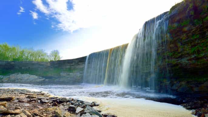 tallinn old town walking tour and jägala waterfall