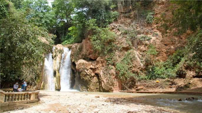 sefrou and bhalil daytrip from fes