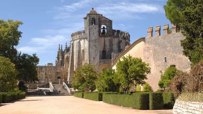 from lisbon tomar and almourol castle private tour