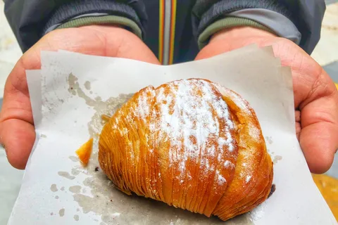 Naples by Night: Food and Wine Walking Tour with Local Guide