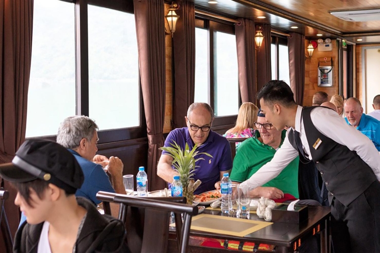 Von Hanoi: Lan Ha und Ha Long Bay Day CruiseStandard Option