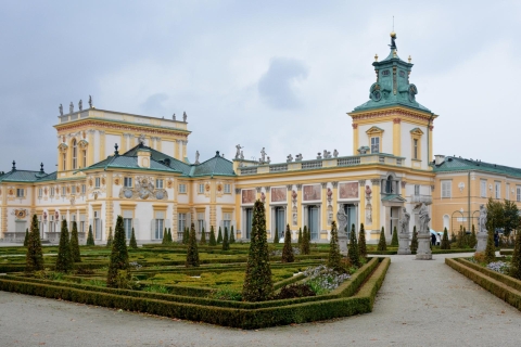 Warschau: Sla de wachtrij over met Wilanów Palace and Gardens Guided Tour3-uur durende Tour of Wilanow Palace & Gardens met transfer