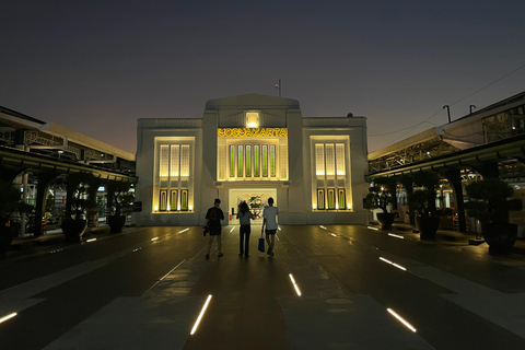 Malioboro Street Walking Tour with local snacks tasting