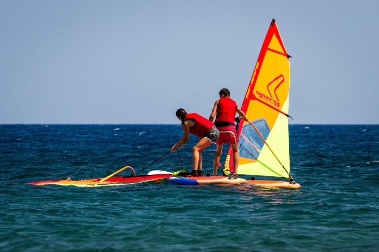 Santorini: 2-daagse begeleide windsurfles