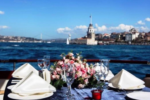 Istanbul: Old Town Tour en Bosphorus Lunch Cruise