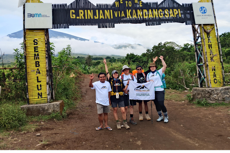 Mount Rinjani Trekking 3D/2N To Summit,Lake & Hot Spring Mount Rinjani Hike 3 Days 2 Night Summit,Lake & Hot Spring