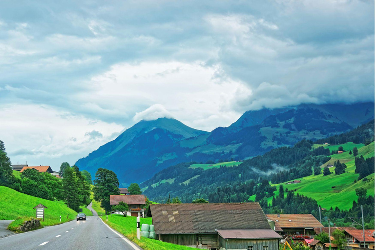 Luzern: privétour met de auto - Gruyeres, Vevey, Montreux & Fribourg