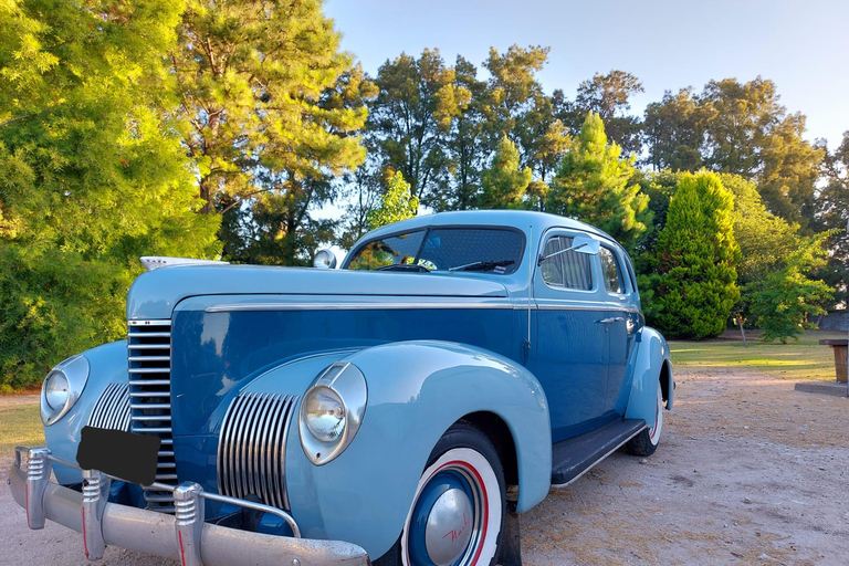 Colonia del Sacramento: 1939 Nash Ambassador Private Tour