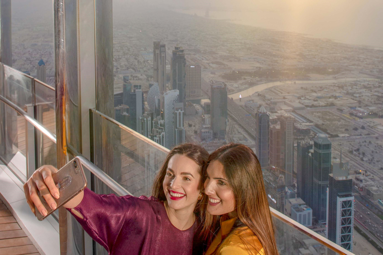 Burj Khalifa &quot;The Lounge&quot; inträdesbiljett med lätt måltid