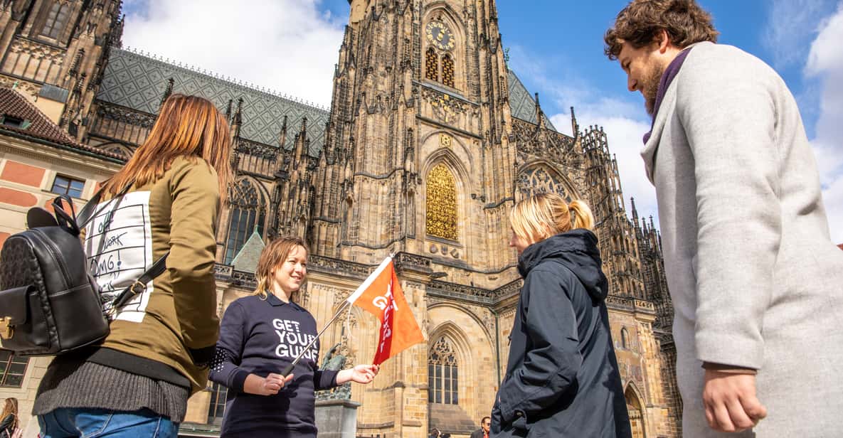 Prague Castle: Small-Group Tour with Local Guide & Admission