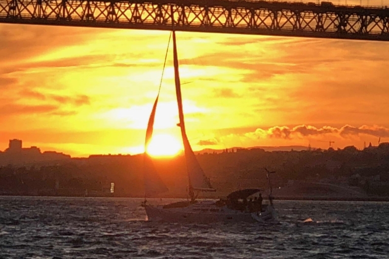 Rejs żeglowania po rzece w Lizbonie