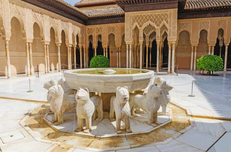 Alhambra & Nasrid Palace: Private Tour With Tickets | GetYourGuide