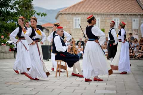 From Dubrovnik: Cilipi Folklore Morning Tour