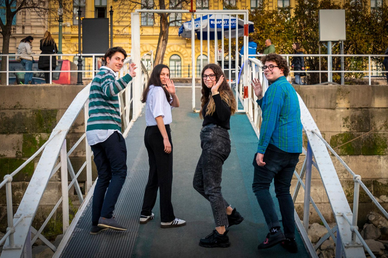 Budapest: Danube Cruise with Audioguide & Panorama Terrace Cruise with Welcome Drink