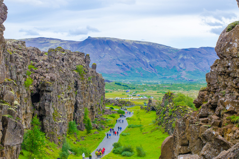 Reykjavík: Círculo Dourado com Ingresso para Lagoa Azul