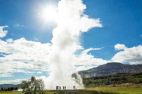 Reykjavík: Círculo Dourado com Ingresso para Lagoa Azul